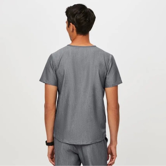 Figs Chisec Three-Pocket Scrub Top - Picture 3 of 6